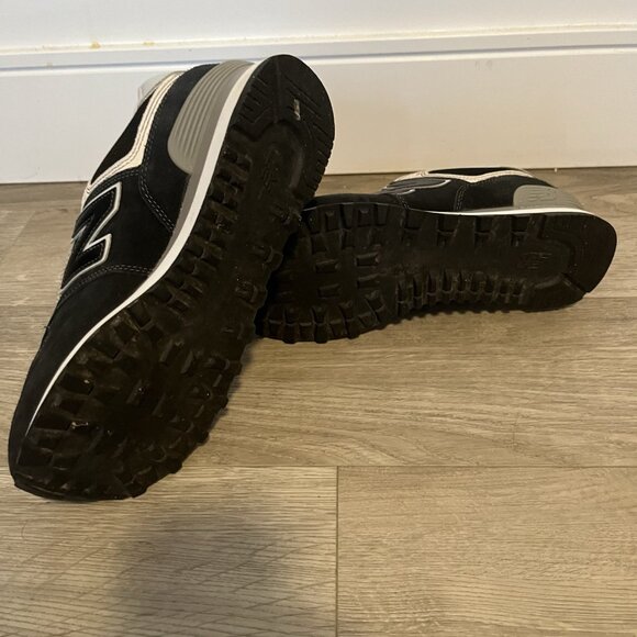 New Balance 574 Core - Black ML574EVB SIZE 7 WIDE (2E) - Picture 6 of 10